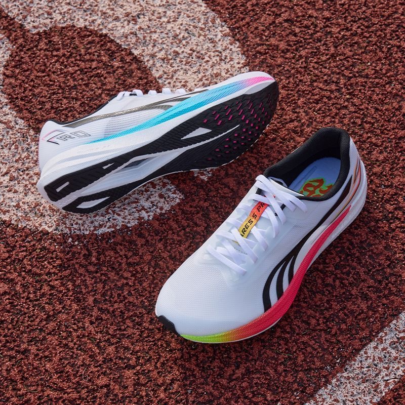 Luxury Lifestyle For Women - Super Cool Running Shoes Men Women