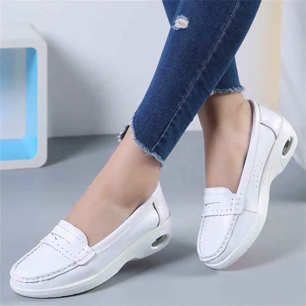 Thick Sole Slipon White Traine - Luxury Lifestyle Lounge avaliação e preço