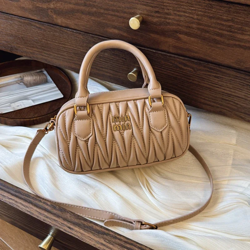 Women Luxury High End Leather  - Luxury Lifestyle For Women avaliação e preço